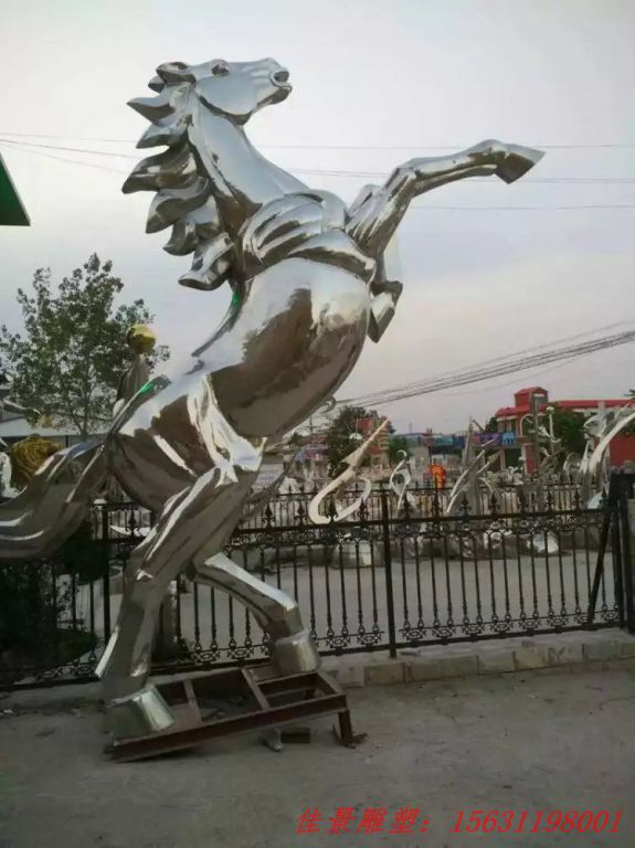 不銹鋼奔馬雕塑，廣場(chǎng)不銹鋼雕塑（1）