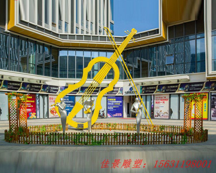 不銹鋼雕塑作品當(dāng)中的樂器
