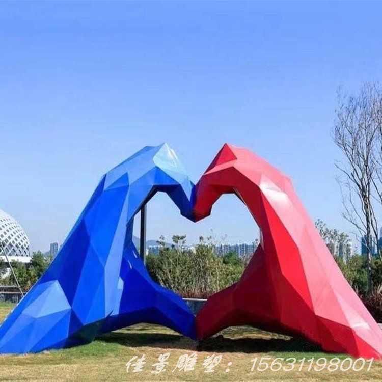 對于不銹鋼雕塑色彩的介紹