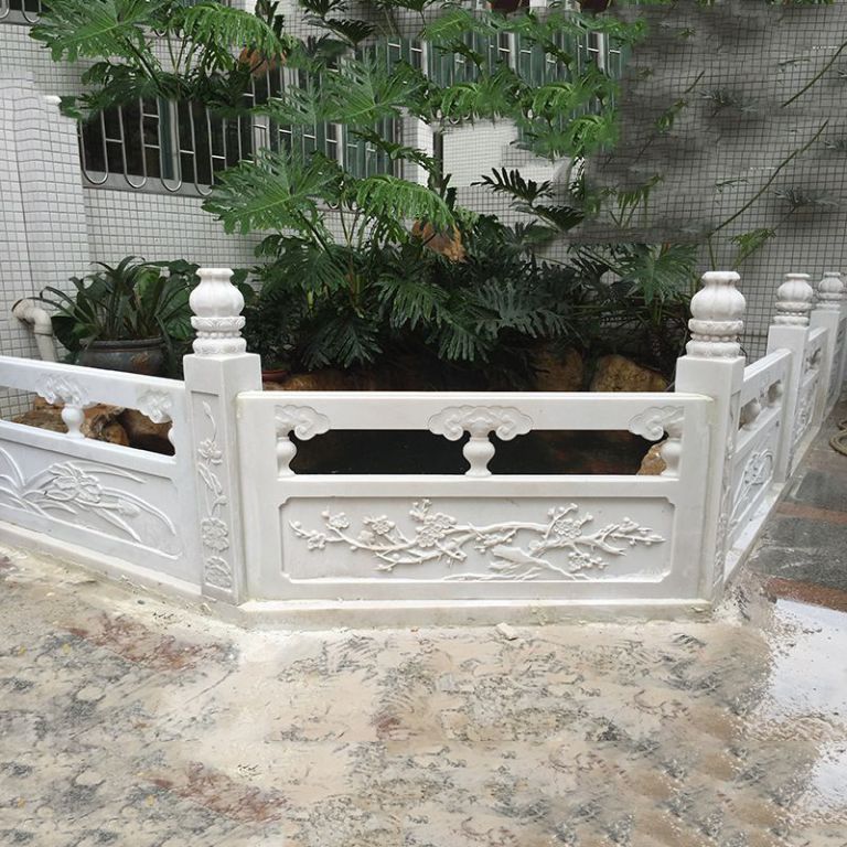 寺院石材欄桿是寺廟建筑中常見的裝飾元素
