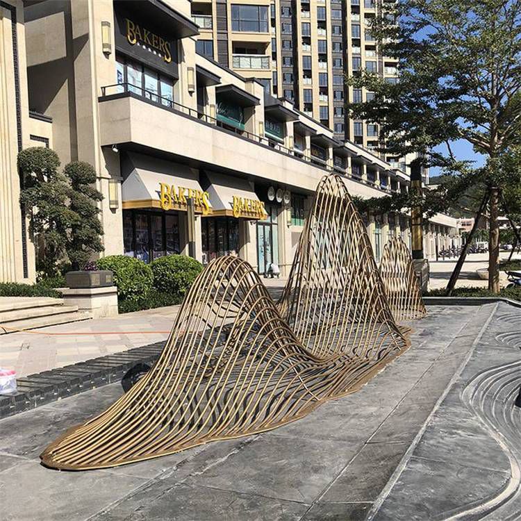 鏤空不銹鋼假山雕塑 形態(tài)獨(dú)特線條流暢