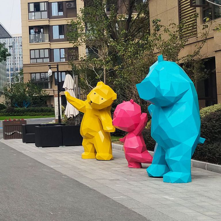 玻璃鋼雕塑具有肯定的市場需求