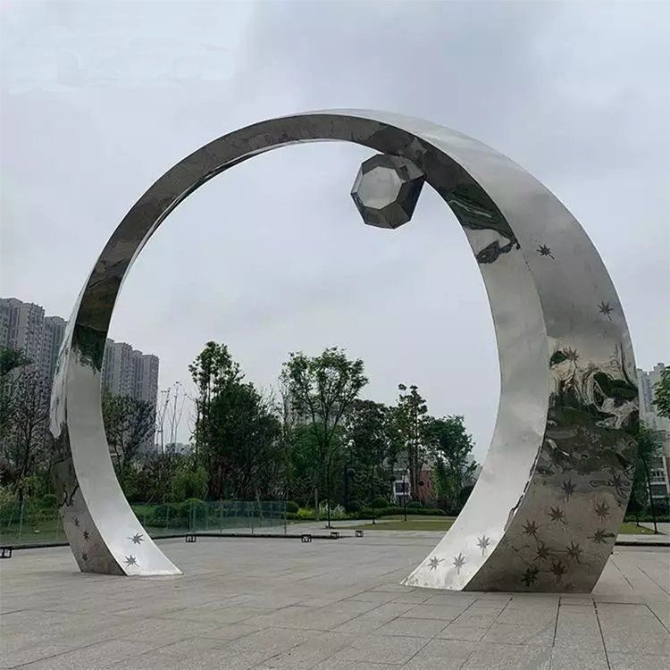 雕塑的設(shè)計如何融入環(huán)保元素