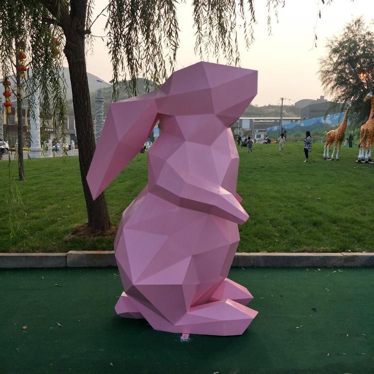 制作幾何兔子雕塑可以選用多種材料
