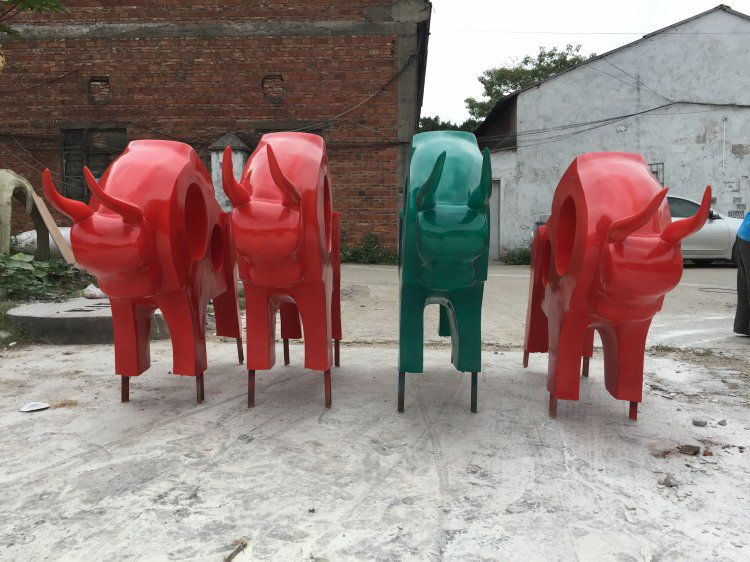 未來卡通牛雕塑的發(fā)展