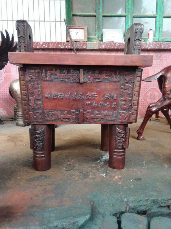如何根據(jù)使用場(chǎng)景選擇合適的銅鼎材質(zhì)
