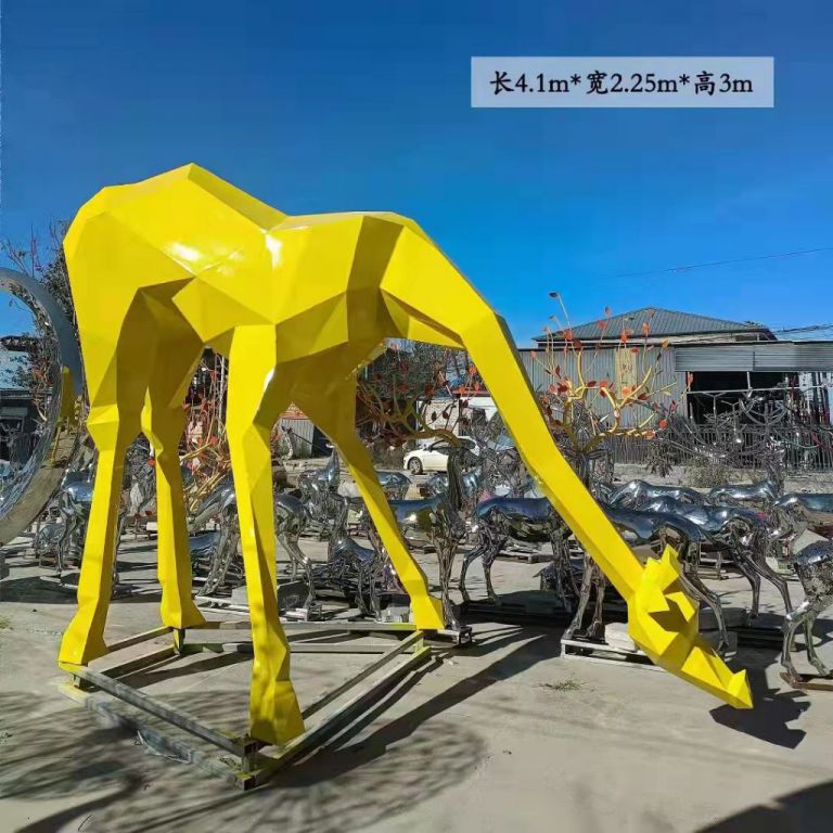 不銹鋼長(zhǎng)頸鹿的后期維護(hù)保養(yǎng)有哪些要點(diǎn)