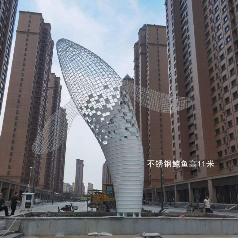保養(yǎng)海豚雕塑可以延長其使用壽命