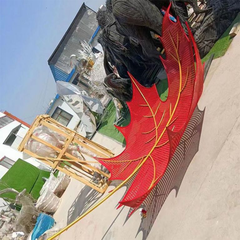 不銹鋼楓葉雕塑的寓意在商業(yè)場(chǎng)所中有何體現(xiàn)