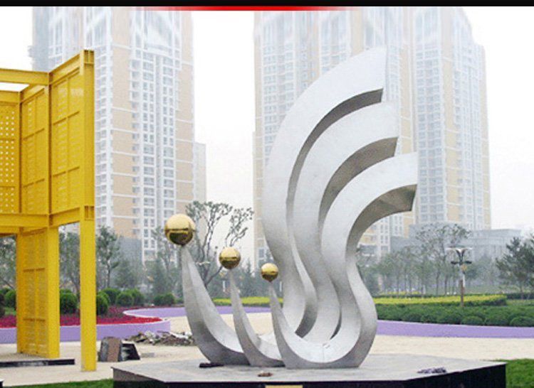 鳳凰雕塑在商業(yè)場(chǎng)所中的寓意是什么