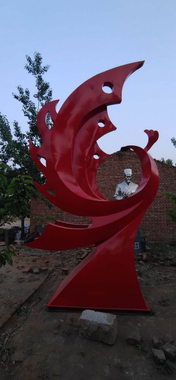 鳳凰雕塑在古代建筑裝飾中起什么作用