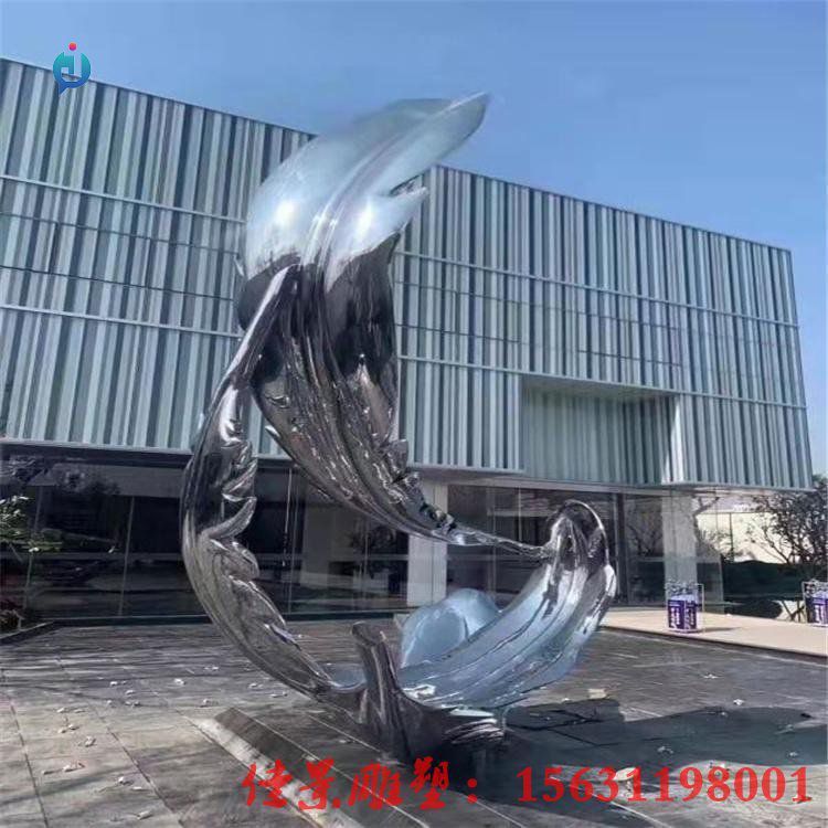 鏡面不銹鋼雕塑的內(nèi)部支撐結構如何設計和制作