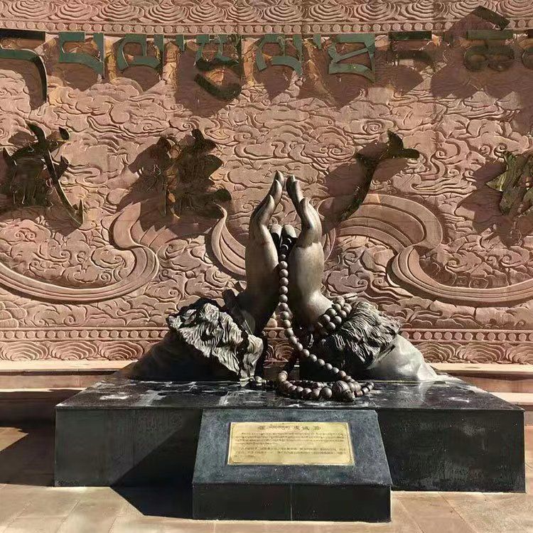 青銅在藝術(shù)雕塑領(lǐng)域備受青睞