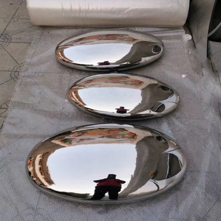 鏡面鵝卵石雕塑具有獨特的作用