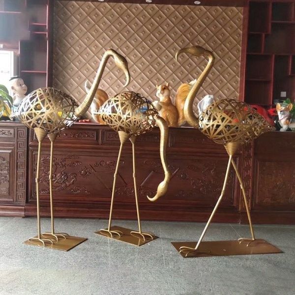 抽象仙鶴雕塑在跨文化交流中扮演的角色