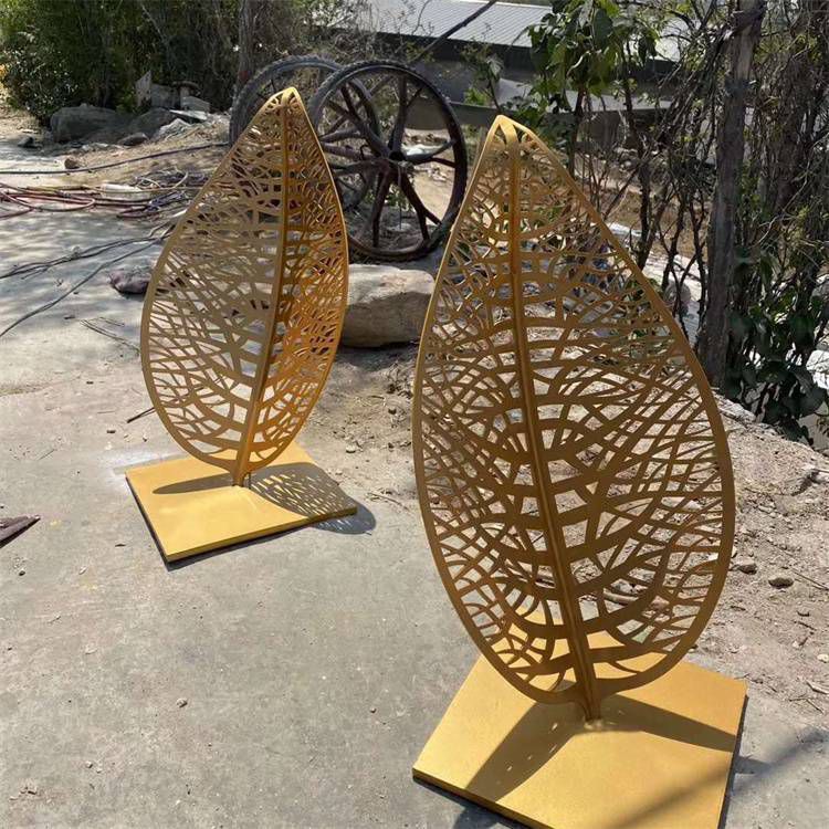 樹葉雕塑在國際藝術(shù)交流中面臨哪些機(jī)遇與挑戰(zhàn)