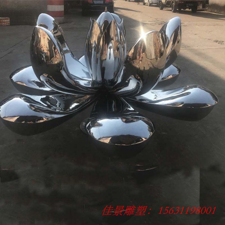不銹鋼鏡面荷花雕塑