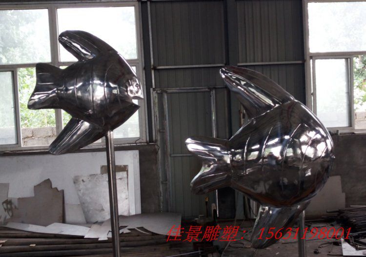 不銹鋼公園鏡面魚(yú)群雕塑