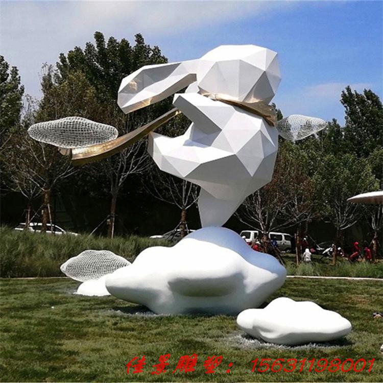 不銹鋼卡通網(wǎng)紅兔子景觀(guān)雕塑