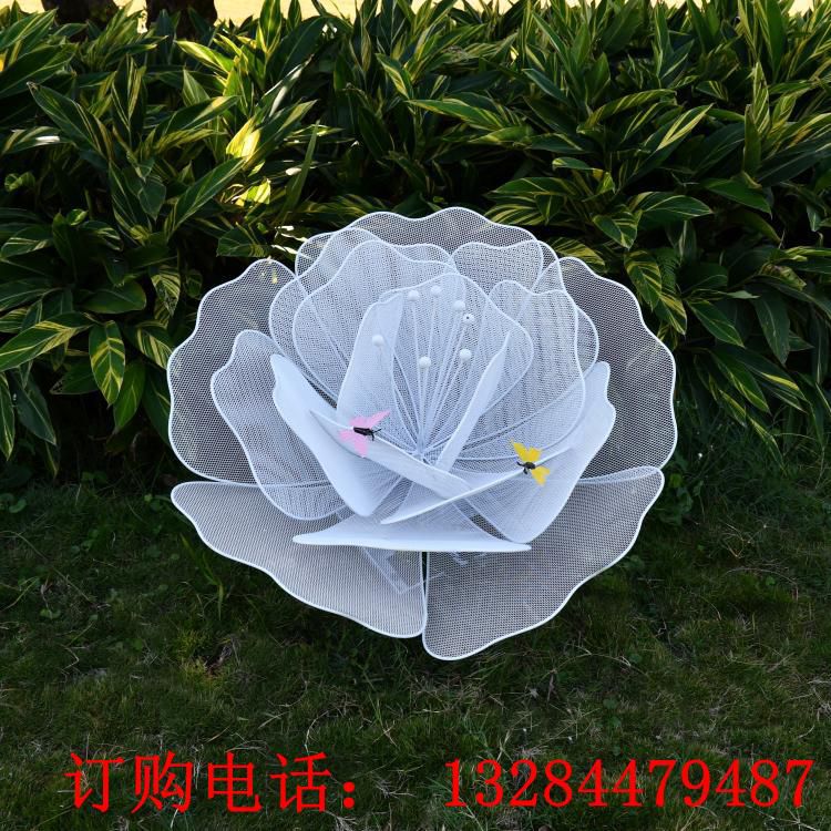 不銹鋼鏤空花朵雕塑