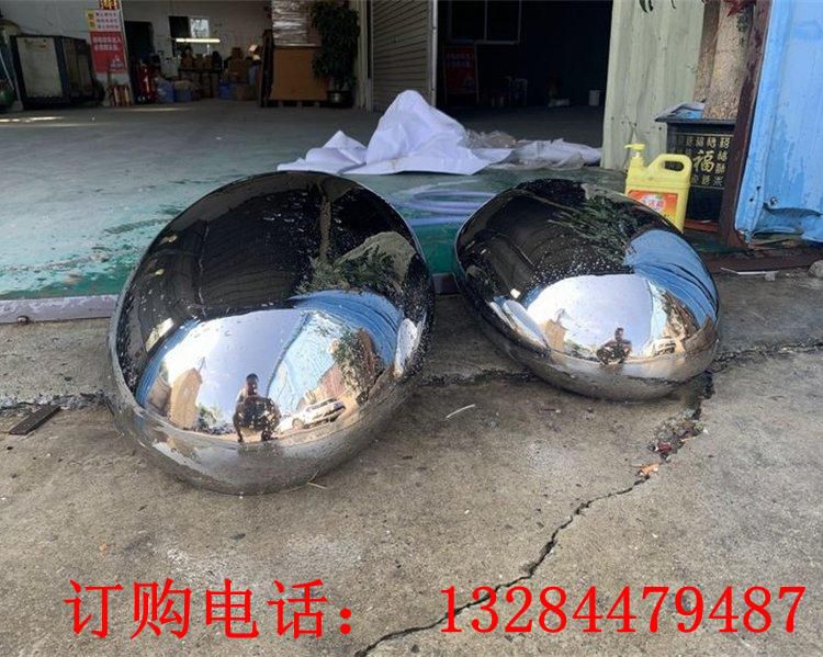 不銹鋼鏡面鵝卵石造型雕塑