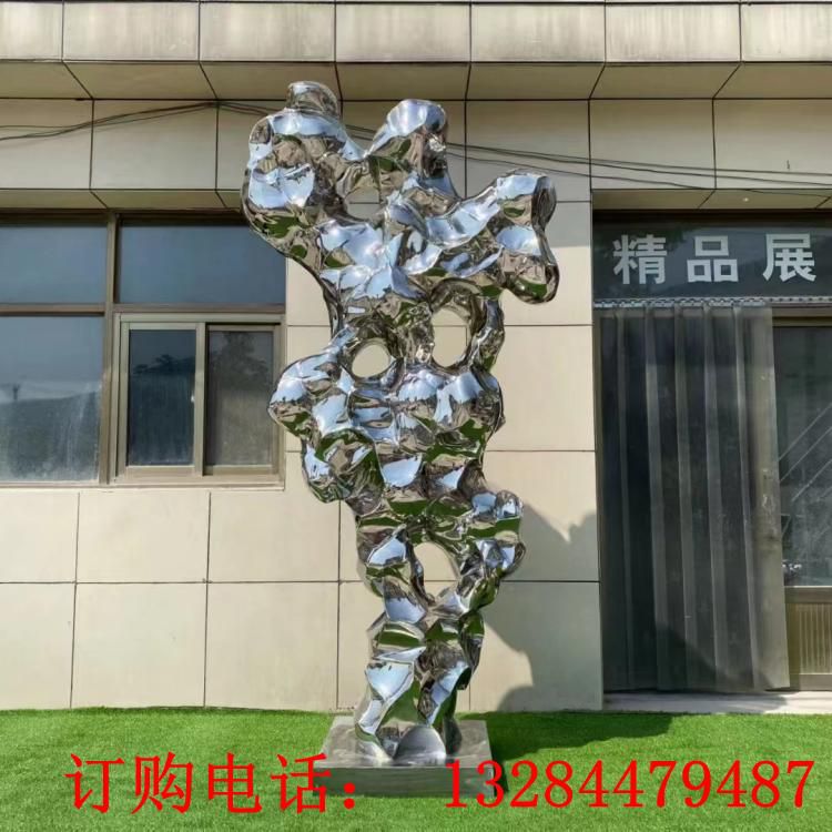 不銹鋼鏡面太湖石雕塑
