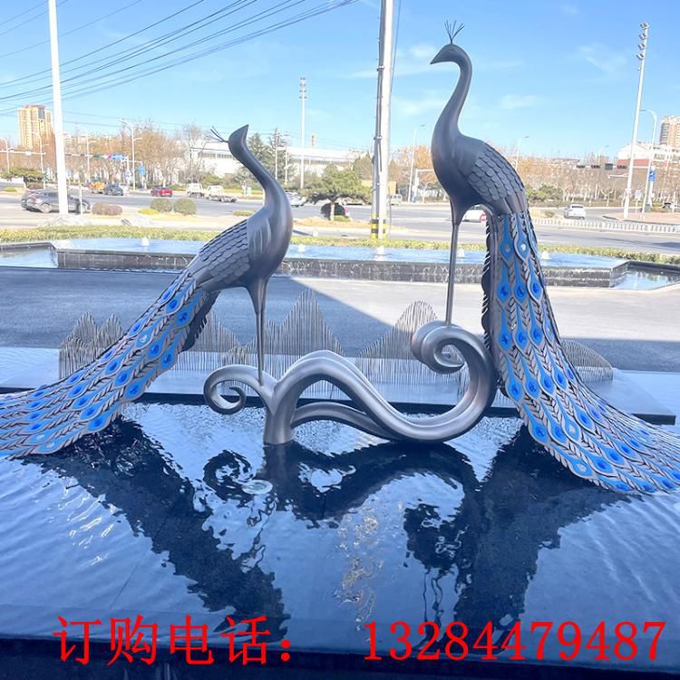 不銹鋼孔雀雕塑