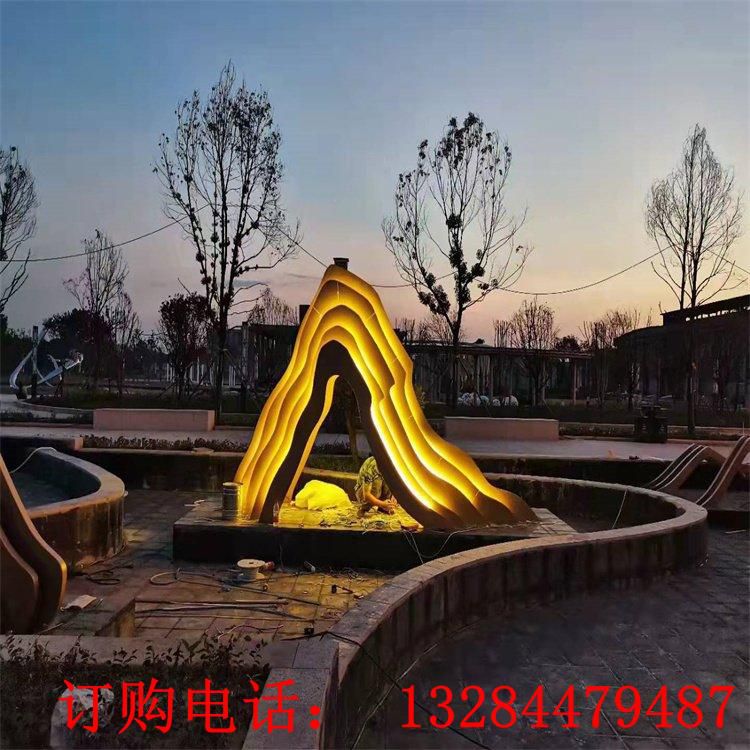 不銹鋼發(fā)光假山雕塑