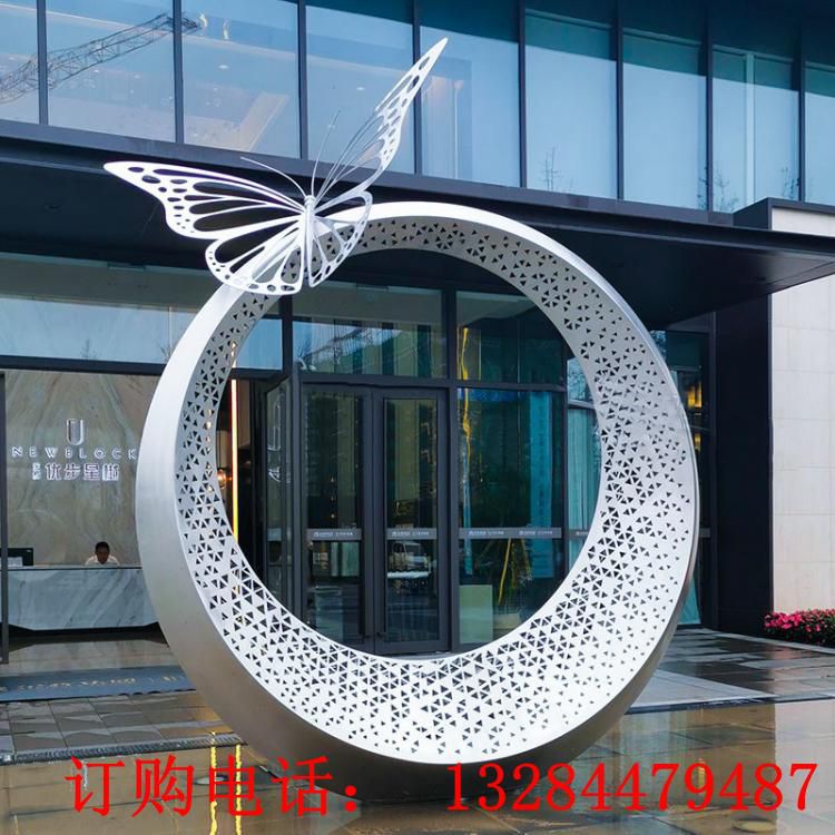 不銹鋼鏡面蝴蝶圓環(huán)雕塑