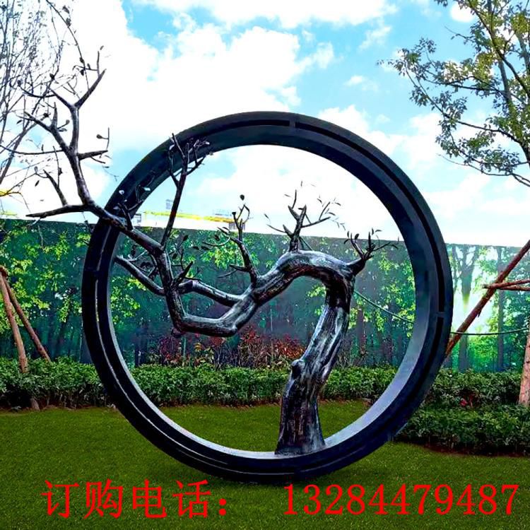 不銹鋼圓環(huán)樹雕塑