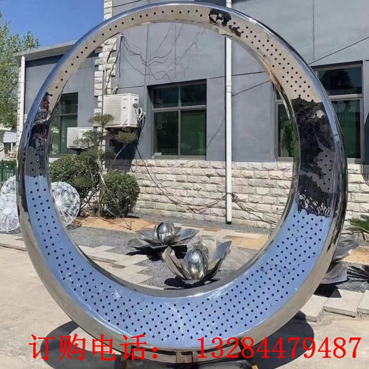 不銹鋼鏡面發(fā)光圓環(huán)雕塑