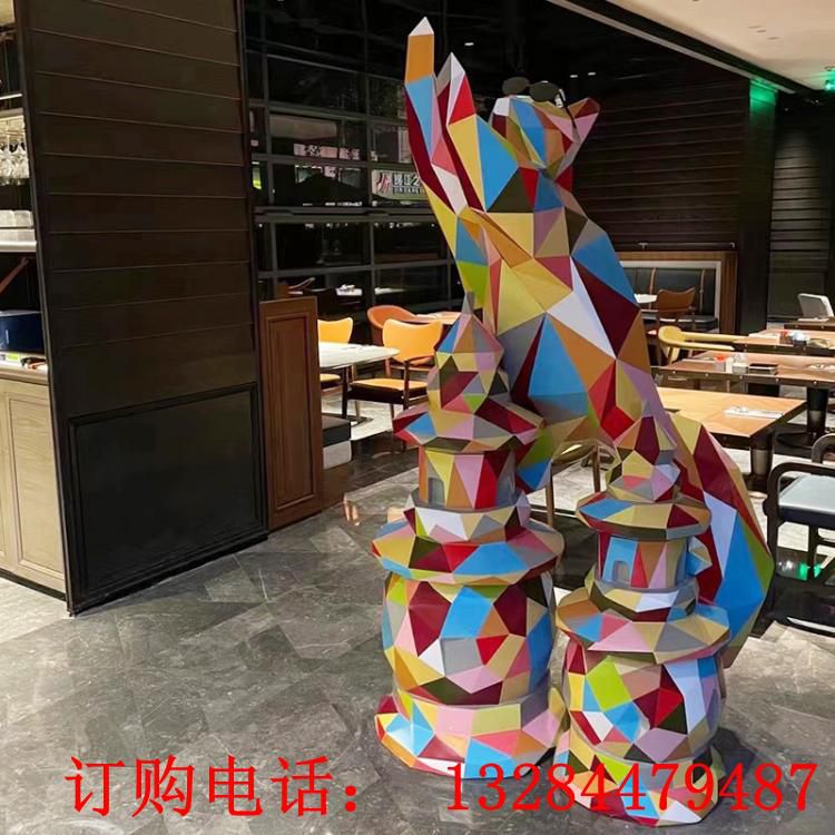 不銹鋼幾何彩色小貓雕塑