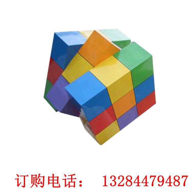 不銹鋼魔方雕塑