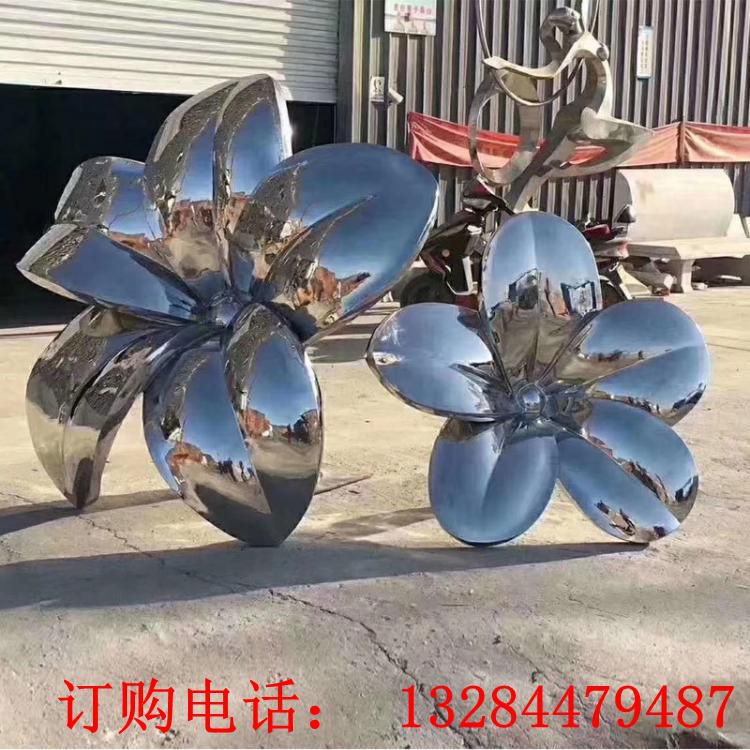 不銹鋼鏡面花朵雕塑