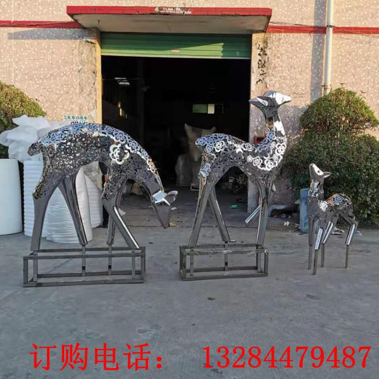 不銹鋼鏡面鏤空鹿雕塑
