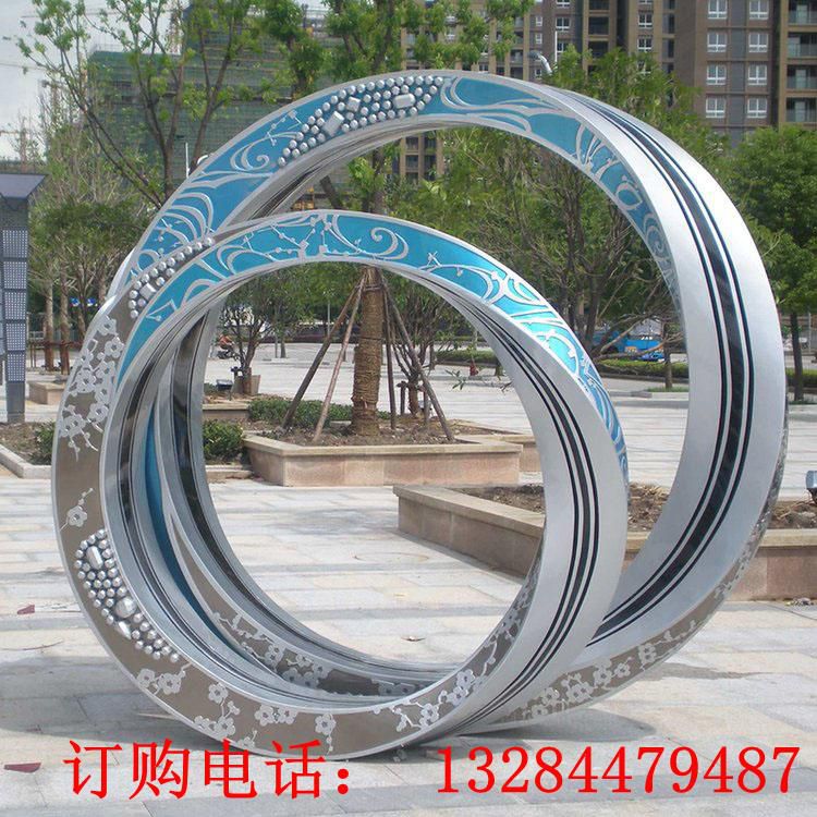 不銹鋼雙圓環(huán)雕塑