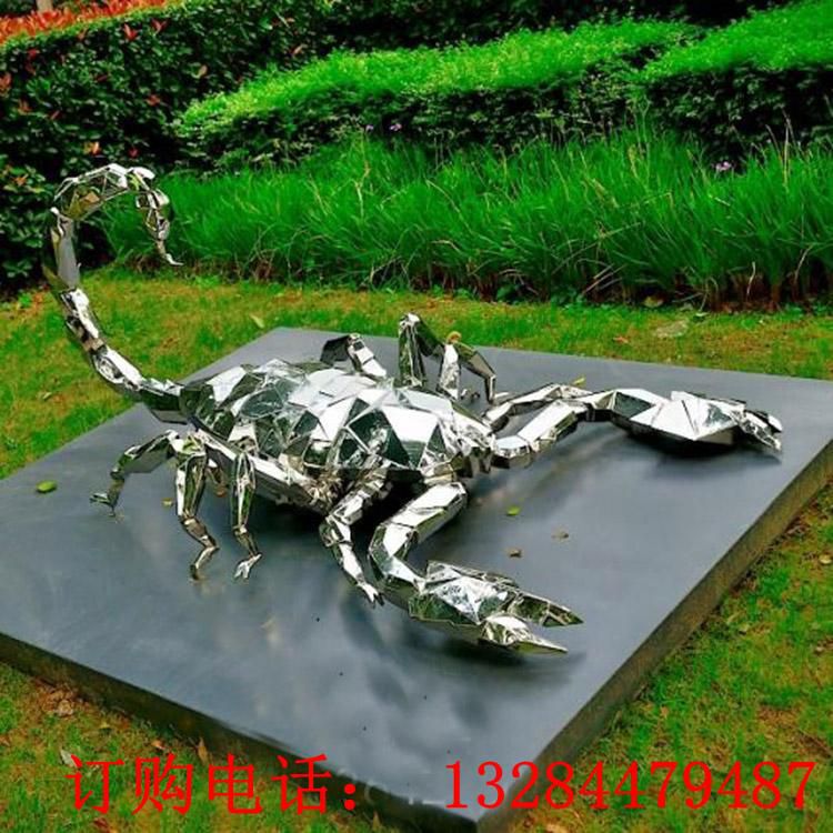 不銹鋼鏡面蝎子雕塑