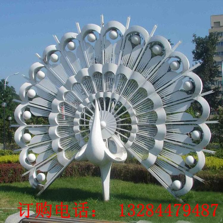 不銹鋼孔雀開屏雕塑