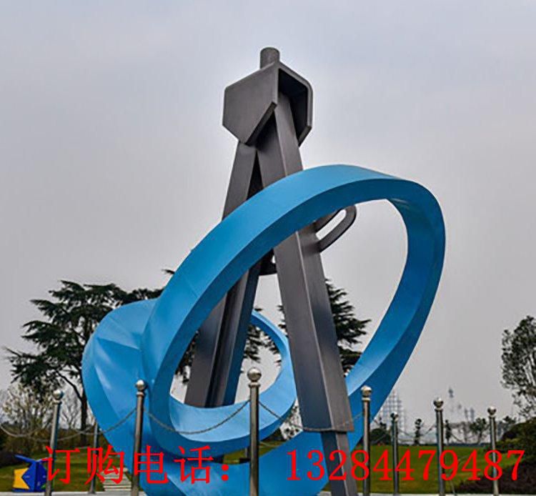 大型不銹鋼圓規(guī)雕塑