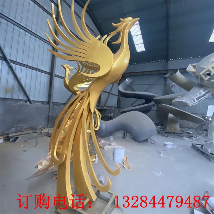 不銹鋼金色鳳凰展翅雕塑