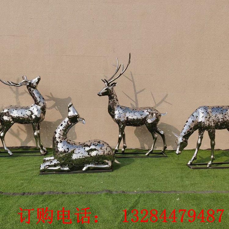 不銹鋼鏡面鹿雕塑