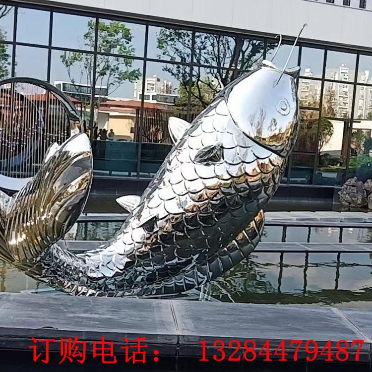 大型不銹鋼鏡面鯉魚雕塑