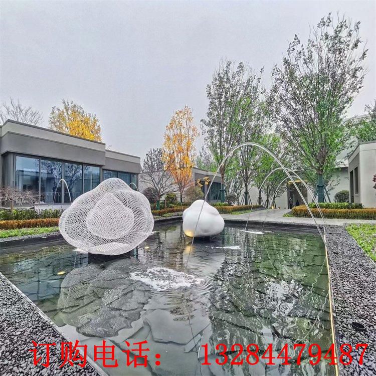 不銹鋼鏤空云朵雕塑