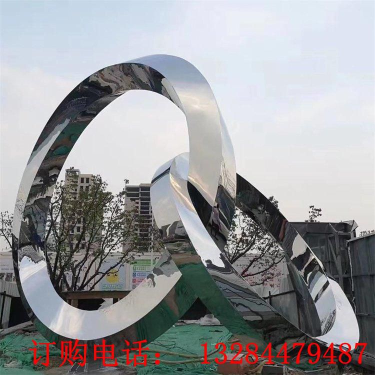 不銹鋼雙環(huán)鏡面雕塑