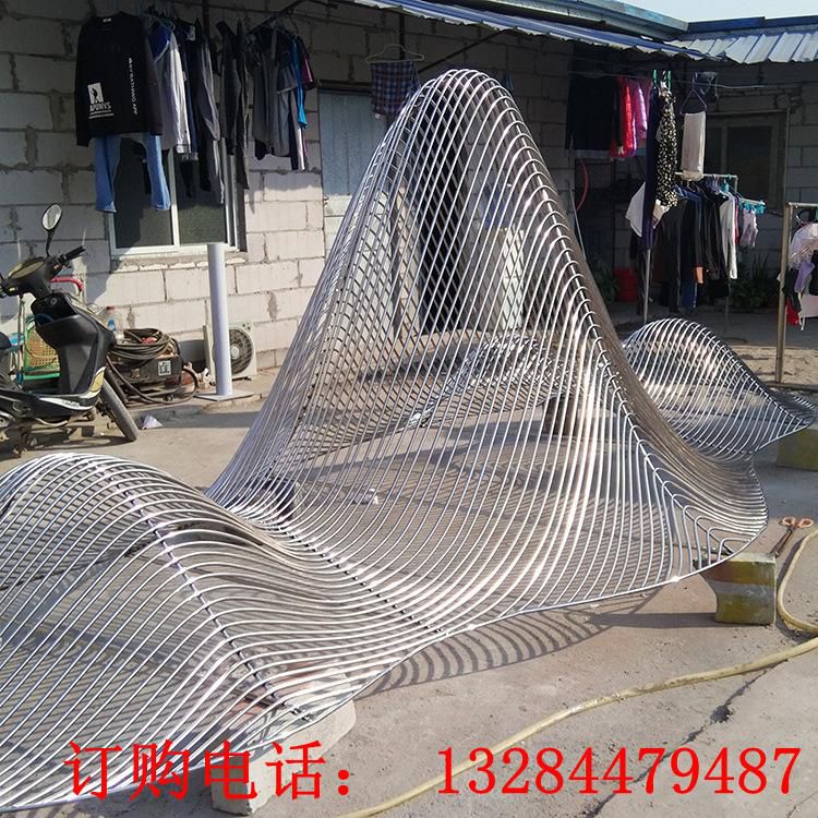 不銹鋼鏤空假山雕塑