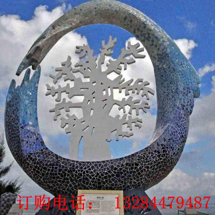 大型不銹鋼圓環(huán)雪花雕塑