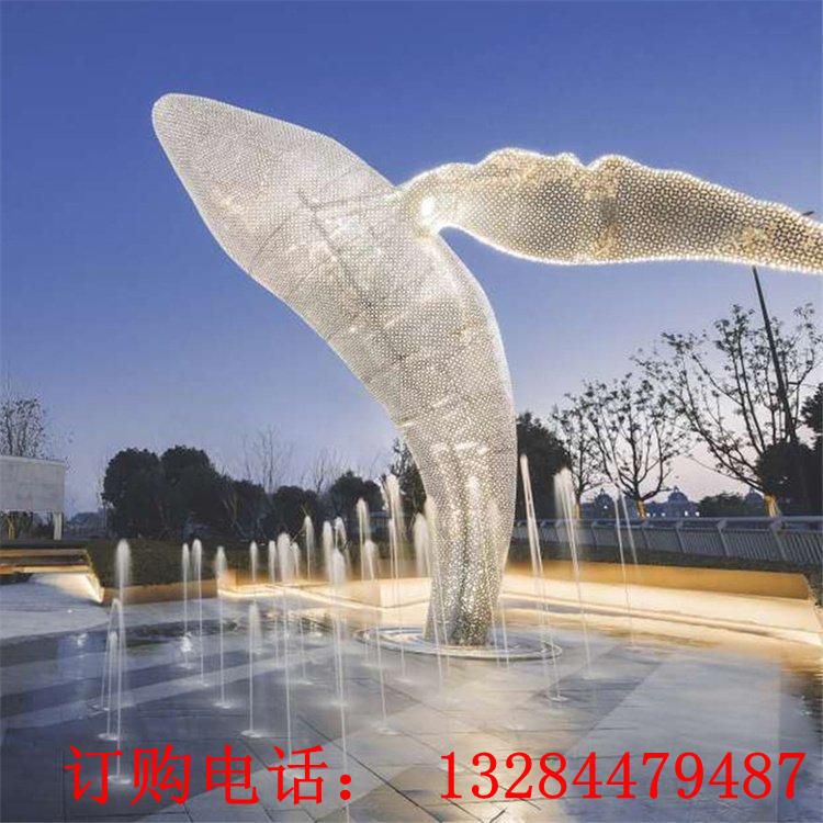 大型不銹鋼鏤空鯨魚雕塑