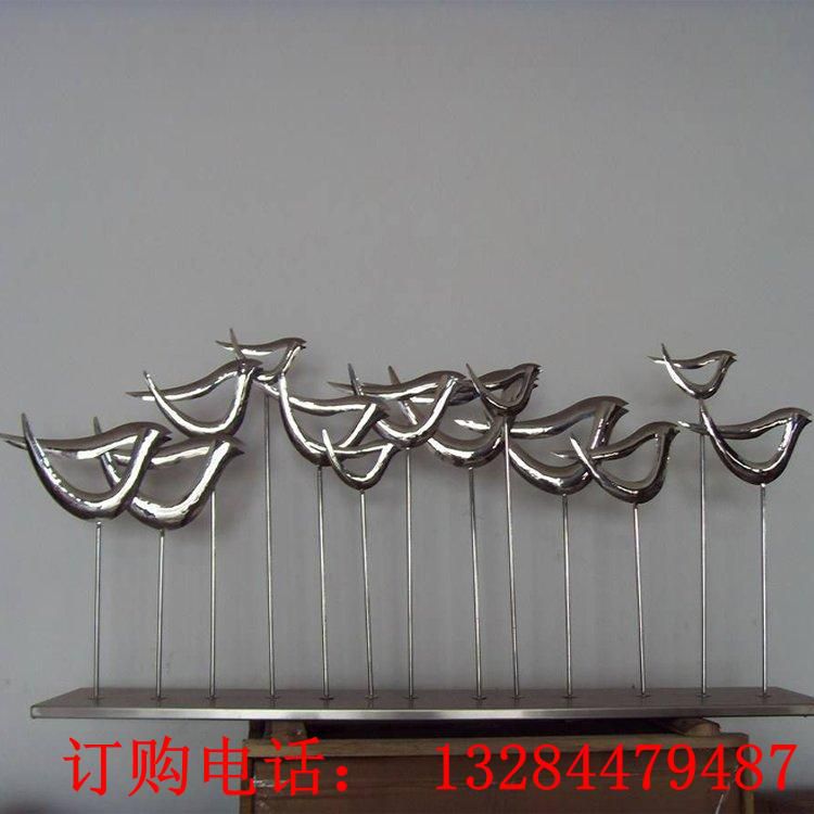 不銹鋼鏡面鴿子群雕塑