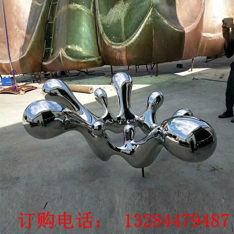 不銹鋼鏡面水滴雕塑