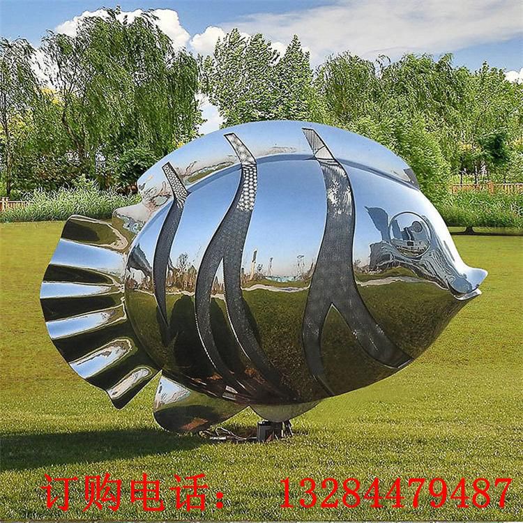 不銹鋼鏡面魚(yú)雕塑